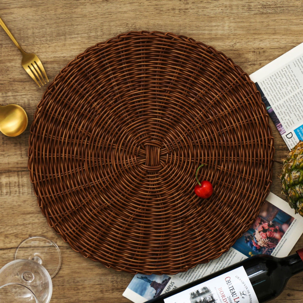 Round Woven Placemats, Non Slip Heat Resistant Plastic Table Mats, Table Placemat For Household Use, Round Rattan Placemats, White, 35.6 cm
