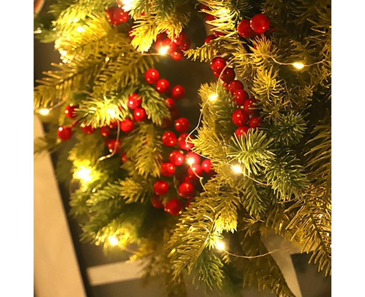 Red Berry Christmas Wreath – 40cm | Warm White LEDs