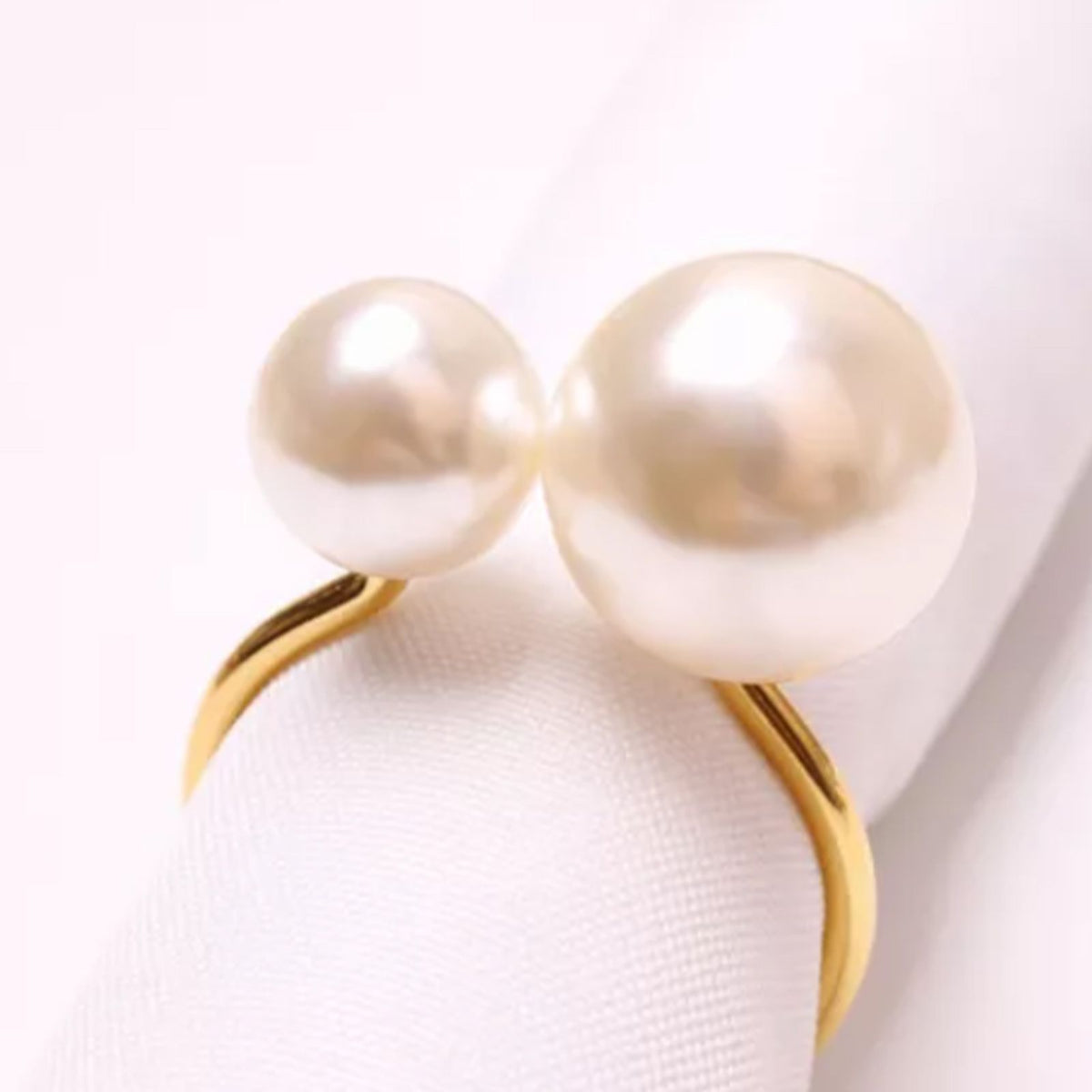 12pcs Napkin Ring Washable Decorative Exquisite Metal Napkin Ring Buckle for Wedding Party Banquet Christmas Dinner