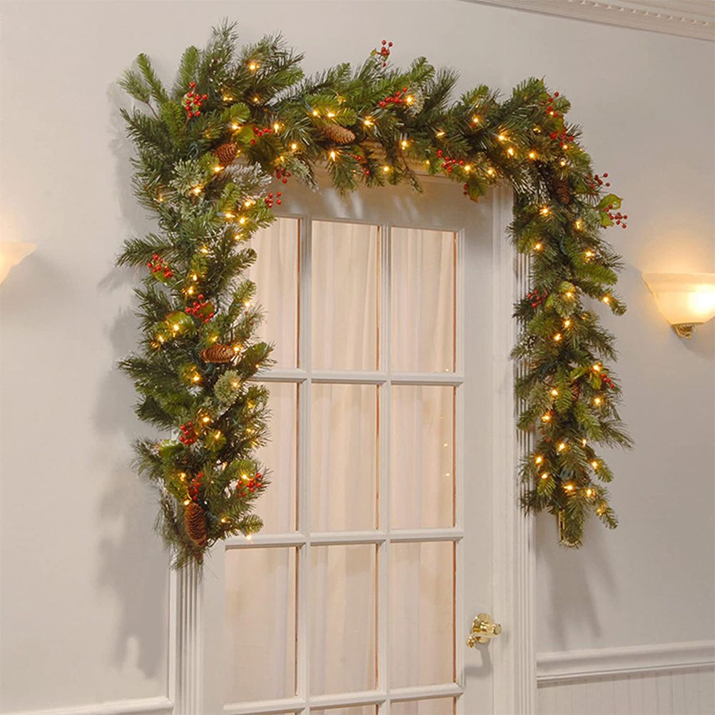 Pre-Lit Christmas Rattan Garland – 2.7m | 50 LEDs
