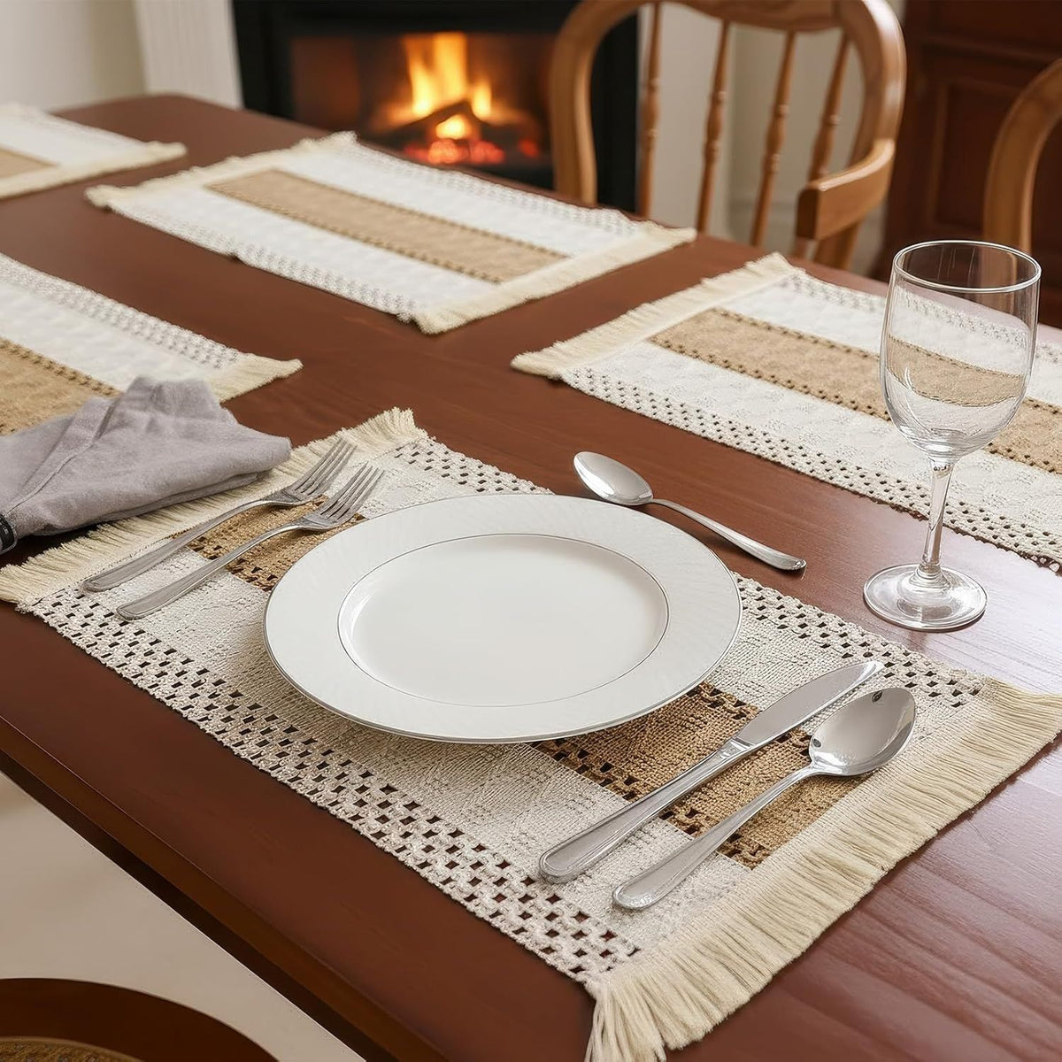 A set of 4-piece washable cotton farmhouse table mat, woven dining table decoration for home decor,Heat-Resistant Rustic Natural Rectangular Mats,30*40