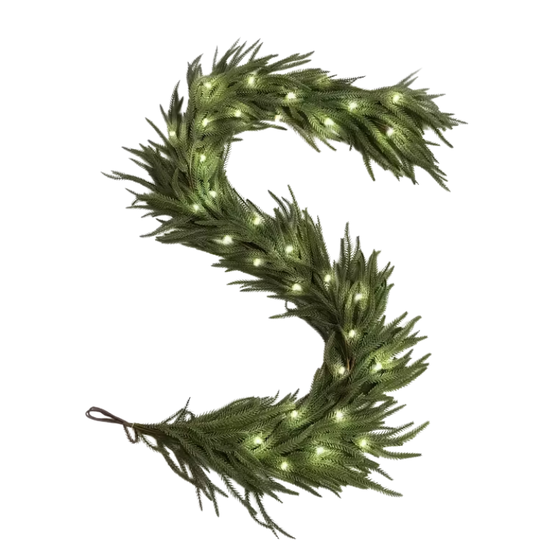 NNETM Pine Pre-Lit Christmas Wreath
